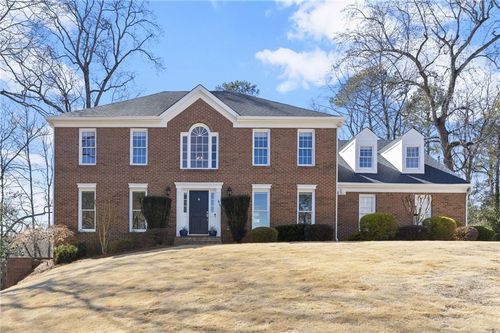 600 Willow Knoll Dr Se, Marietta, GA, 30067-4650 | Card Image