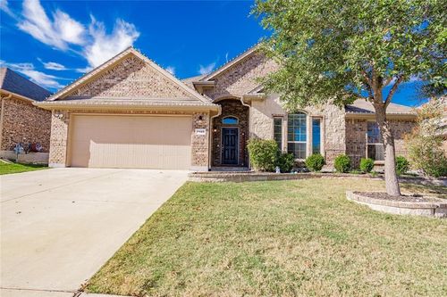7105 Frenton Ter, Fort Worth, TX, 76131-3012 | Card Image