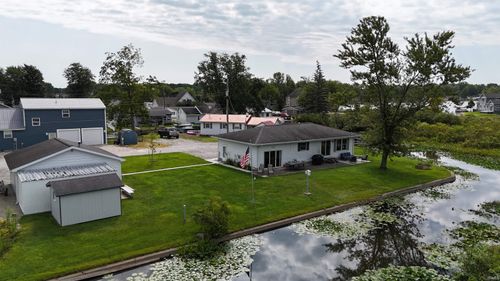 117 Ems B4 Ln, Leesburg, IN, 46538-8980 | Card Image