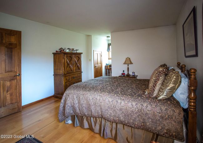 PRIMARY BEDROOM | Image 38