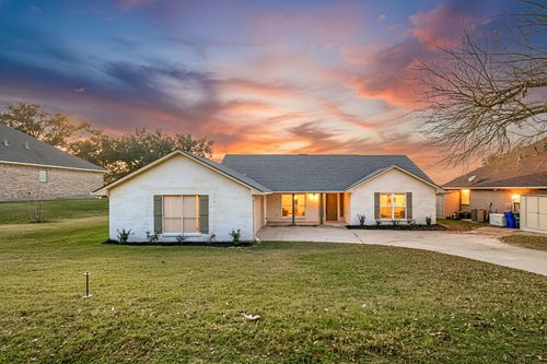 1328 Green Briar Dr, Huntsville, TX, 77340 | Card Image