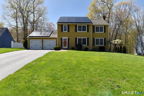 31 N Maple St, East Hampton, CT, 06424-1018 | Card Image