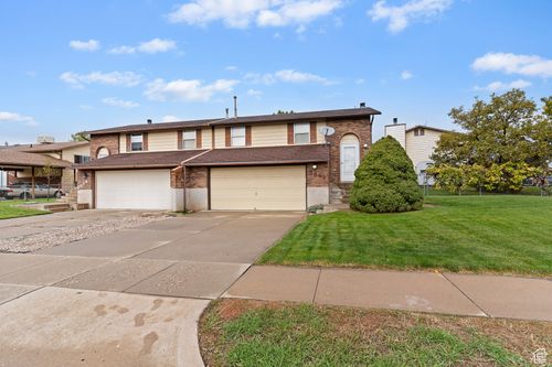 3652 W 4625 S, Roy, UT, 84067-8827 | Card Image