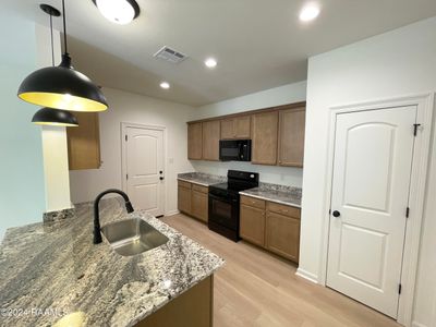 KITCHEN | Image 3