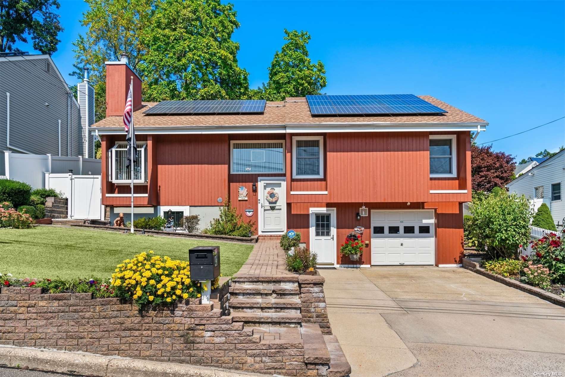 Eckert St, Huntington Station, NY 11746