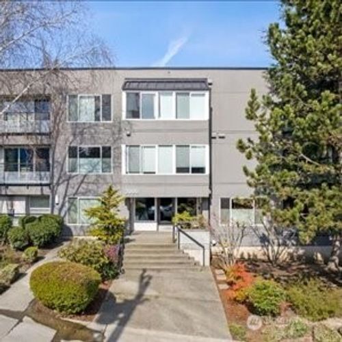 205-2000 W Barrett St, Seattle, WA, 98199-2983 | Card Image