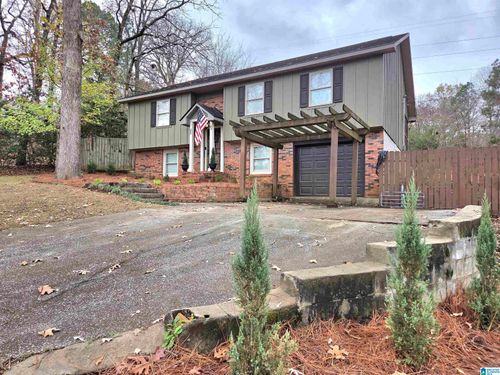 45 Barron Dr, SYLACAUGA, AL, 35151-4137 | Card Image