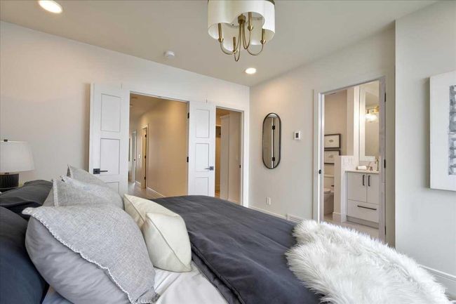 2222 5 St Sw, Townhouse with 3 bedrooms, 2 bathrooms and 2 parking in Calgary AB | Image 28