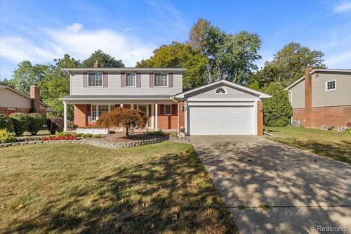 4147 Greensboro Dr, Troy, MI, 48085-3674 | Card Image