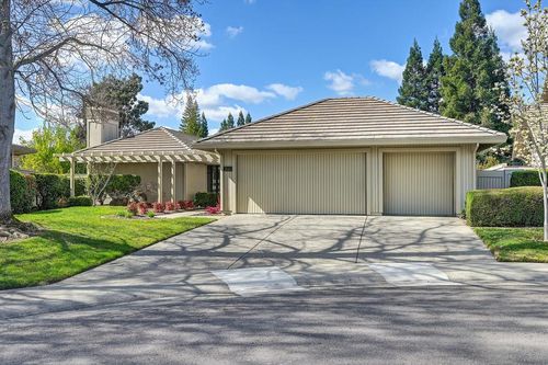 2046 Texas Bar Ct, Gold River, CA, 95670-8318 | Card Image