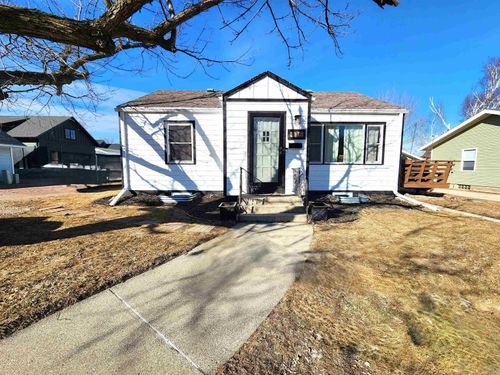 115 5th St Se, Orange City, IA, 51041-1906 | Card Image