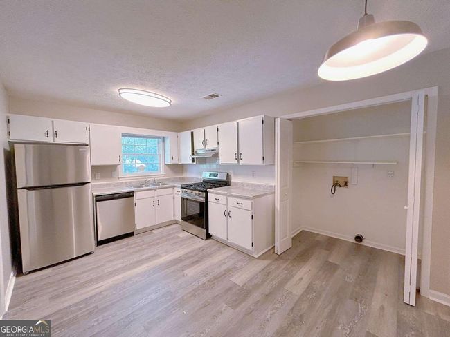 1599 Enchanted Forest Dr, House other with 3 bedrooms, 2 bathrooms and 1 parking in Conley GA | Image 6