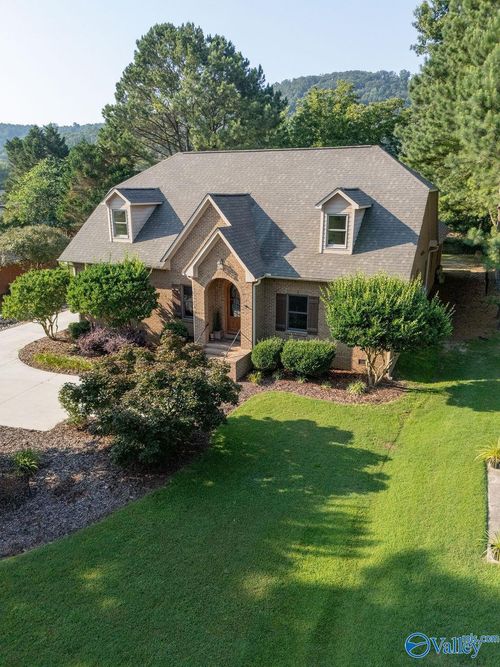 6013 Spring Creek Dr, Guntersville, AL, 35976-2834 | Card Image
