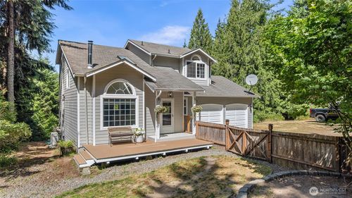 443 Beef Creek Ln Nw, Seabeck, WA, 98380-9272 | Card Image