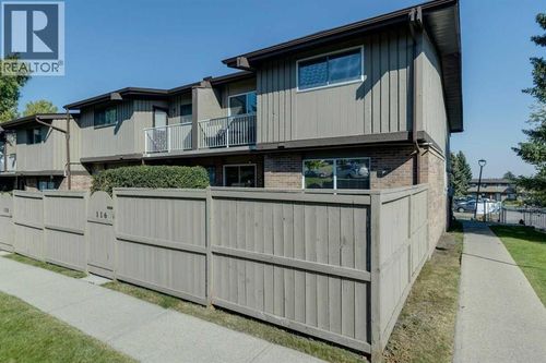 1055 72 Ave Nw, Calgary, AB, T2K5S4 | Card Image