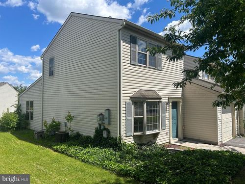 2943 Milky Way, DOVER, PA, 17315-4673 | Card Image