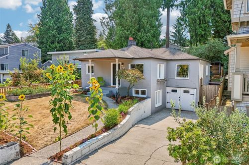 1025 Ne 103rd St, Seattle, WA, 98125-7521 | Card Image
