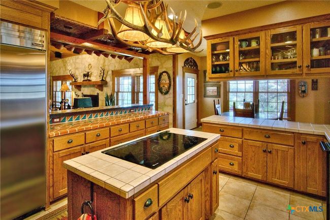 521 Bluff Creek Rd, Home with 3 bedrooms, 4 bathrooms and null parking in Center Point TX | Image 12