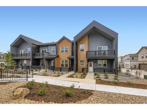 8957 Whiteclover St, Littleton, CO, 80125-8049 | Card Image