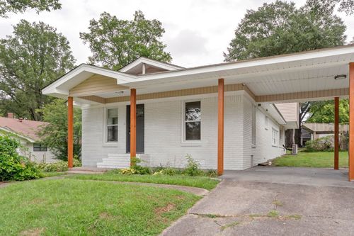 403 S West St, Morrilton, AR, 72110-4042 | Card Image