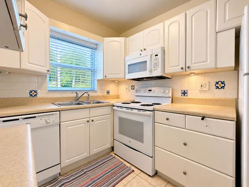 a-6-111 Cleveland St, Lake Worth Beach, FL, 33461-4809 | Card Image