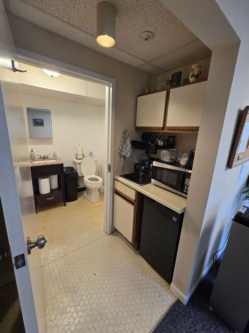 101-1 Greenleaf Woods Dr, Portsmouth, NH, 03801-5437 | Card Image