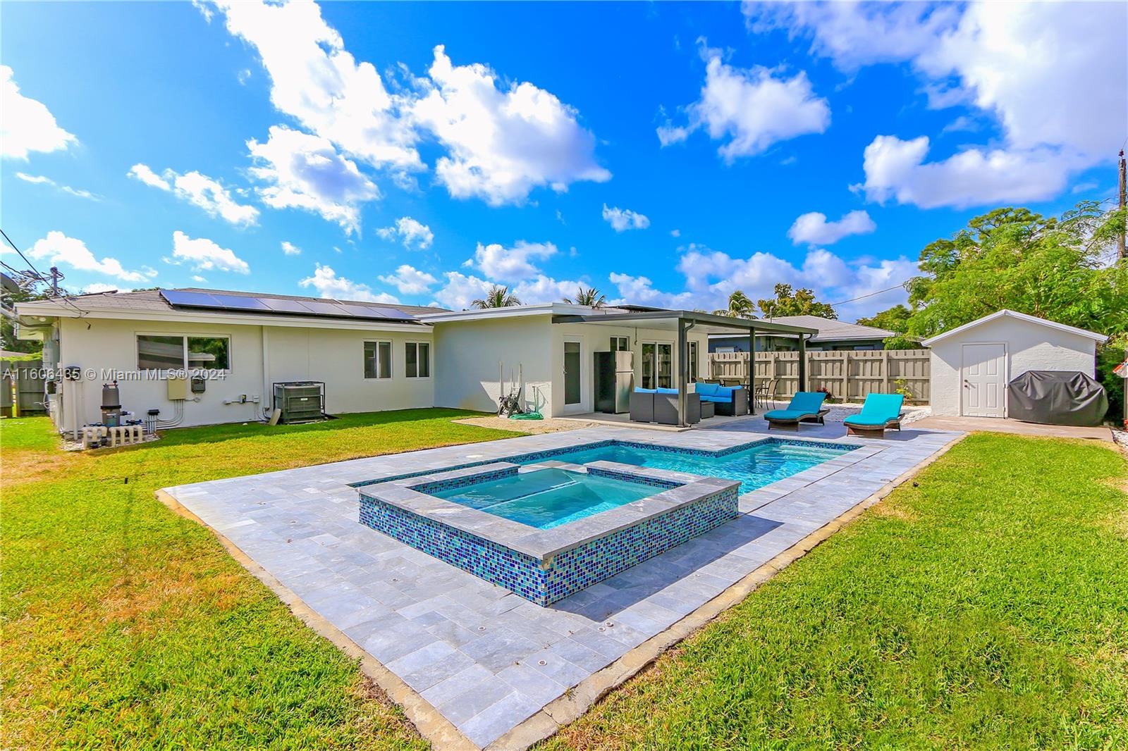 Evanston Cir, Fort Lauderdale, FL 33312