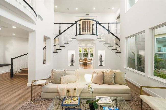 20112 Via Cellini, House other with 4 bedrooms, 5 bathrooms and 3 parking in Porter Ranch CA | Image 8