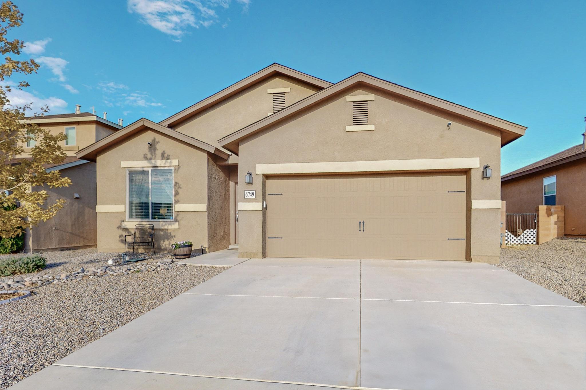 Mountain Hawk Loop, Rio Rancho, NM 87144