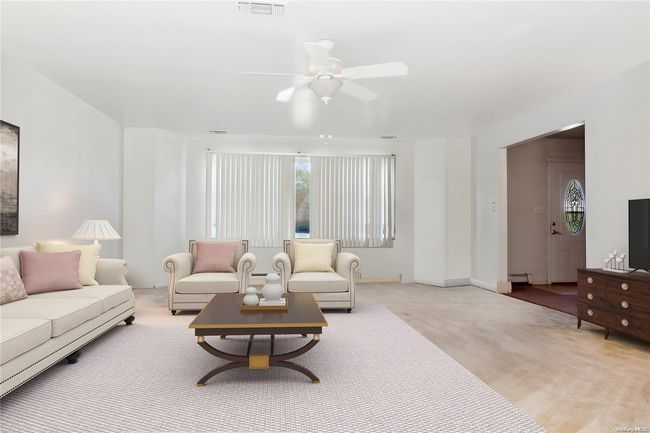 6 Sunflower Ct, House other with 4 bedrooms, 3 bathrooms and null parking in Coram NY | Image 6