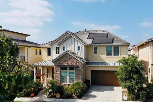 77 Gravity, Irvine, CA, 92618-1702 | Card Image
