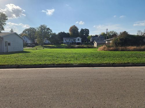 406 Church Ave, Saint Charles, MN, 55972-1336 | Card Image