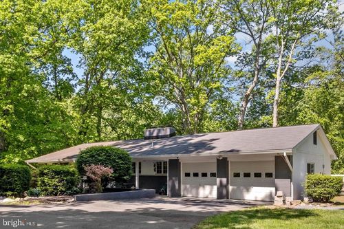 3418 Annandale Rd, Falls Church, VA, 22042-3503 | Card Image