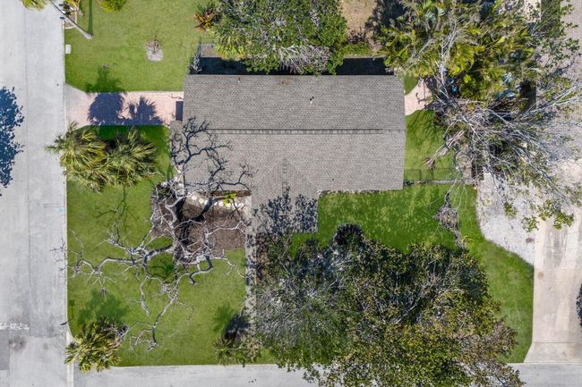 Overhead shot reflecting the benefit of the additional right of way from the large corner lot. | Image 24