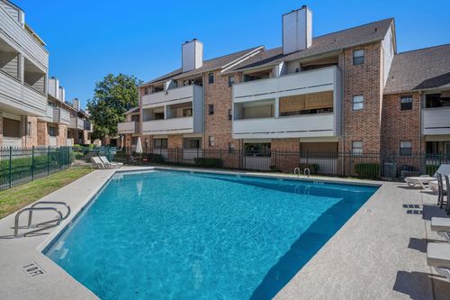 apt-511-2500 Burleson Rd, Austin, TX, 78741-5649 | Card Image