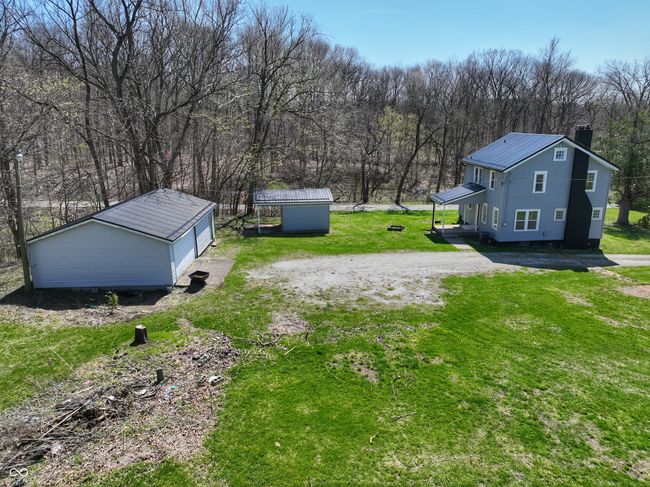view of yard with an outbuilding | Image 9