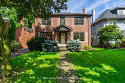 216 Glencairn Ave, House other with 3 bedrooms, 3 bathrooms and 6 parking in Toronto ON | Image 2