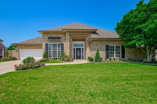 26 Oak Alley Blvd, Marrero, LA, 70072-5053 | Card Image