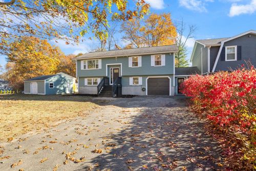 8 Kimberly Dr, Seabrook, NH, 03874-4272 | Card Image