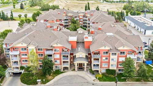 133-22 Richard Pl Sw, Calgary, AB, T3E7N6 | Card Image