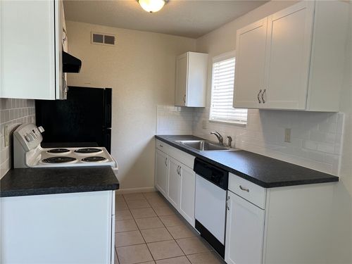 d-806 Natalie St, Bryan, TX, 77801-4643 | Card Image