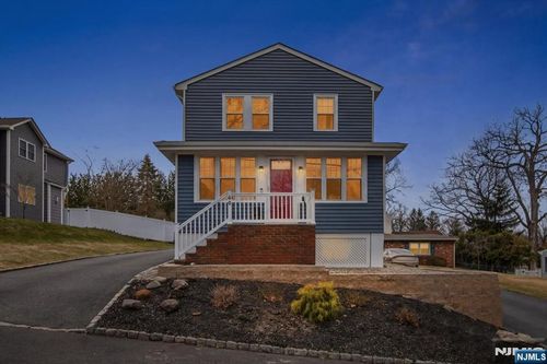 69 N Mountain Ave, Cedar Grove, NJ, 07009-1006 | Card Image