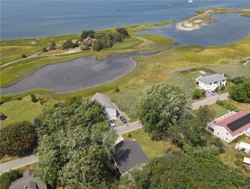 1055 Anthony Rd, Portsmouth, RI, 02871-5905 | Card Image