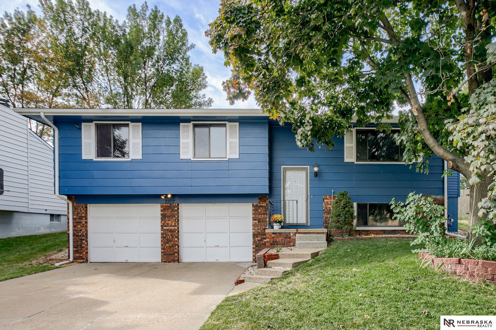 Independence Dr, Lincoln, NE 68521