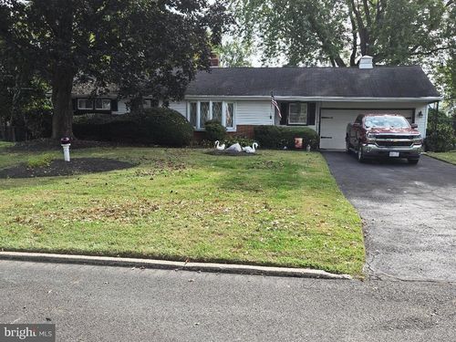 1107 Roberts Ave, FEASTERVILLE TREVOSE, PA, 19053-4150 | Card Image