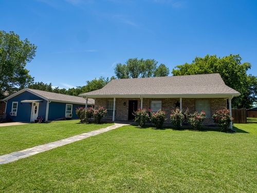 606 Iowa St, Keene, TX, 76059-1313 | Card Image