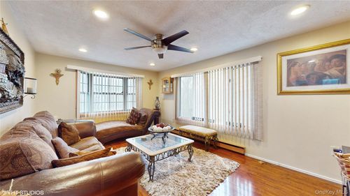 7 Ox Yoke Rd, Garrison, NY, 10524-7438 | Card Image