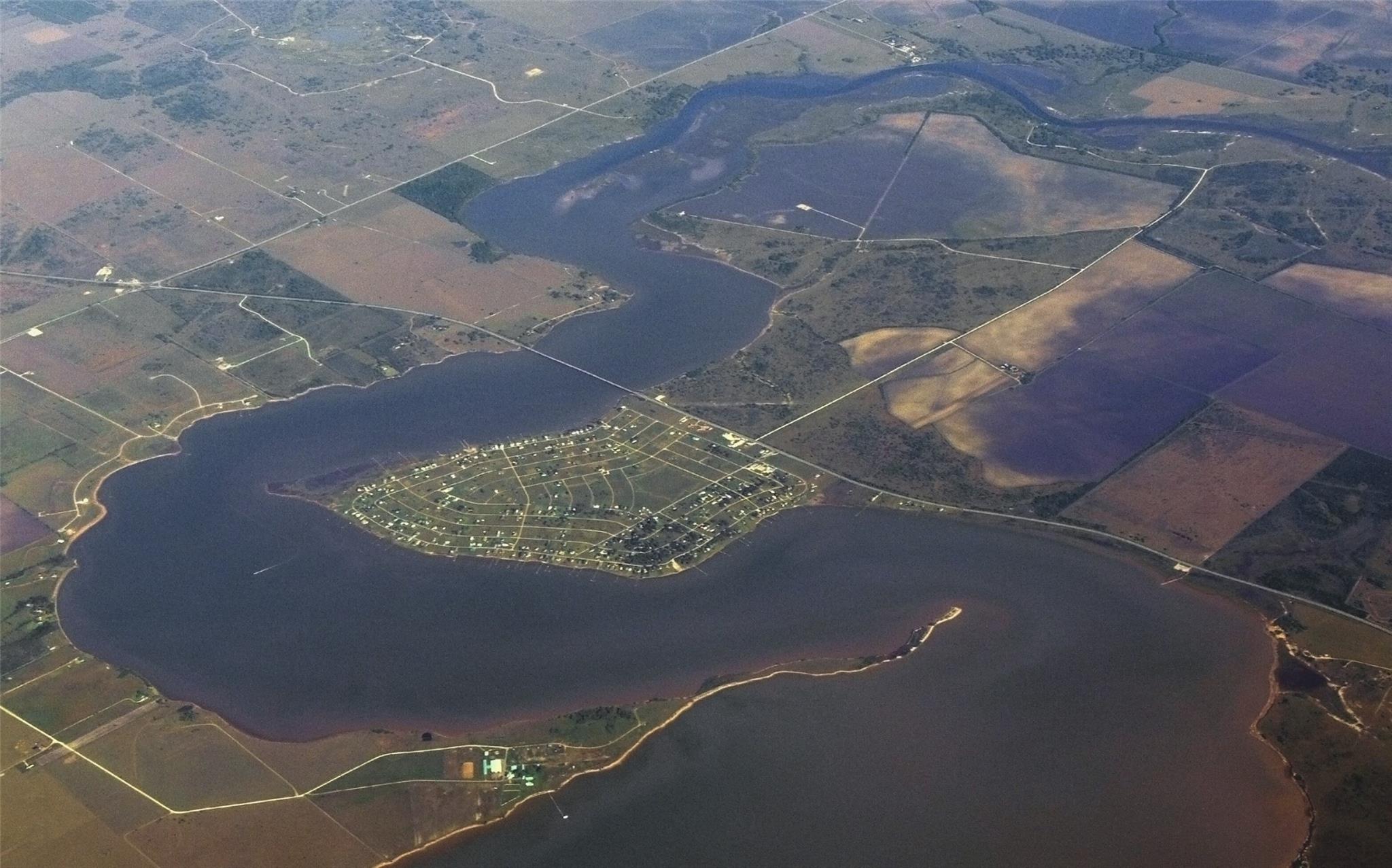 Land in Port Lavaca