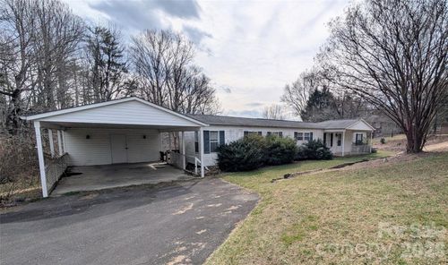 172 School House Rd, Mills River, NC, 28759-9742 | Card Image
