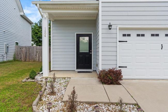 04-Front of Home | Image 4